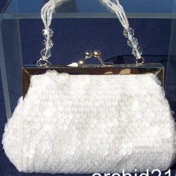 Cache White Sequin Beaded Crystal Straps Purse Top New Metal Frame Event $58 NWT - Picture 1 of 2